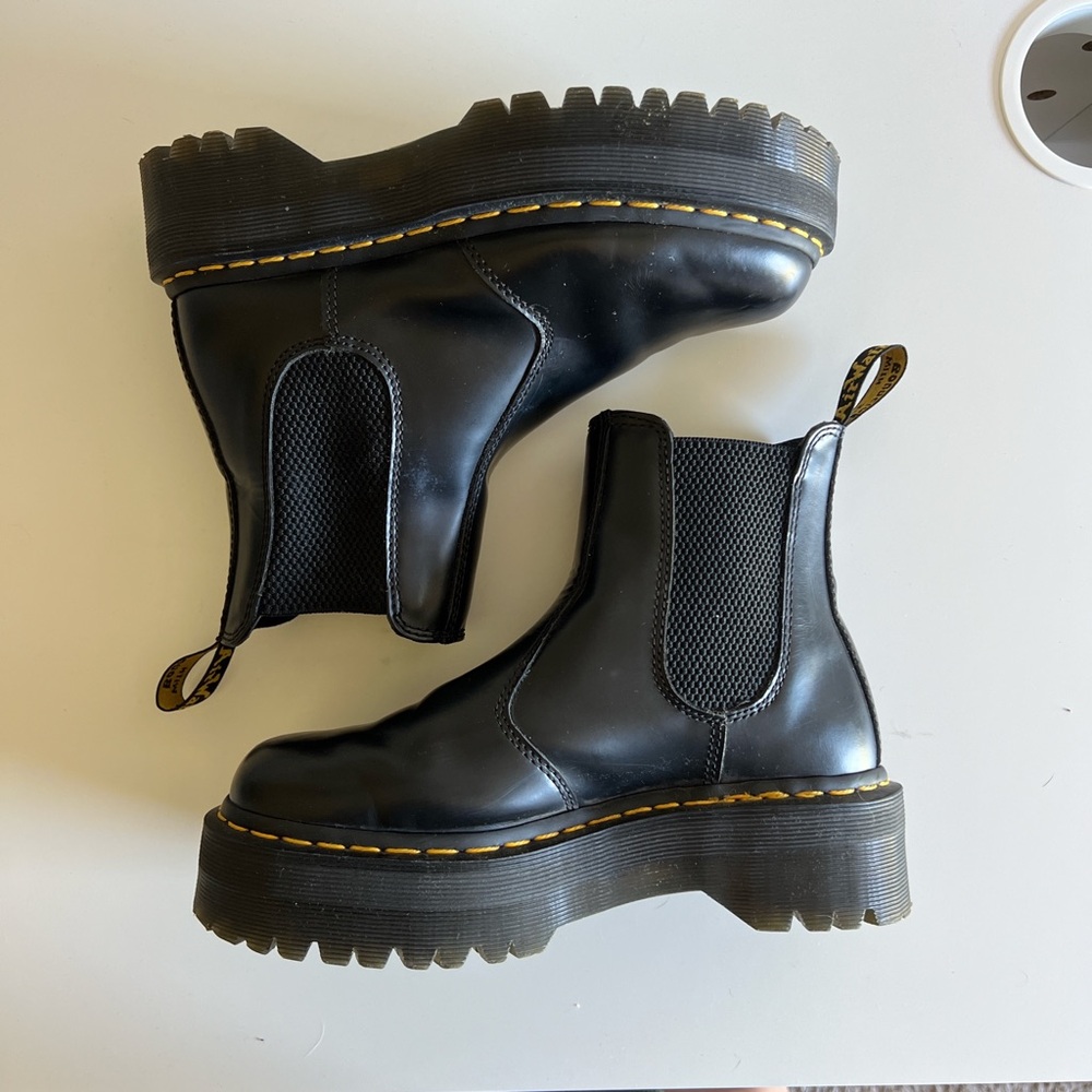 SOLD - DO NOT PURCHASE 
LIKE NEW Dr. Martin Platform Chelsea Boots
